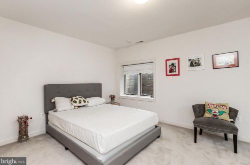 9820 Avenel Farm Dr, Rockville MD 20854-5410 exterior