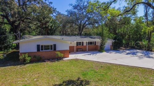 12403 53rd St, Tampa FL 33617-1451 exterior