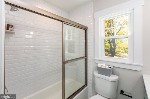 61 Chapel Hl Rd, Media PA 19063-4311 exterior