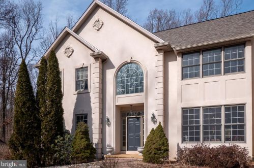 3181 Chestnut Hill Rd, Pottstown PA 19465-8560 exterior