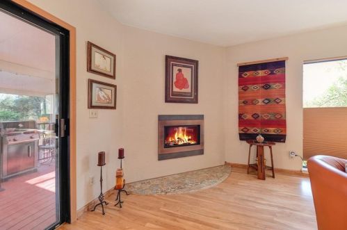 9811 Blue Lk Dr, Folsom CA 95630-1909 exterior