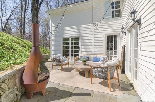 20 Blackman Rd, Ridgefield CT  06877-4204 exterior