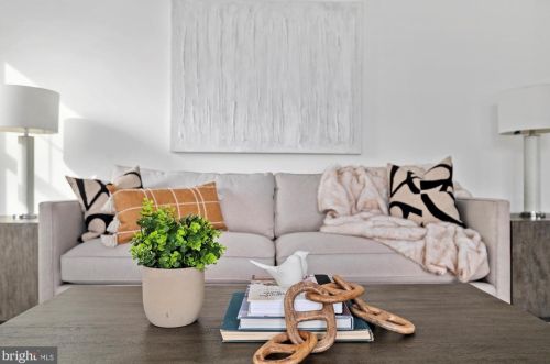 5805 Beech Ave, Bethesda MD  20817-3407 exterior