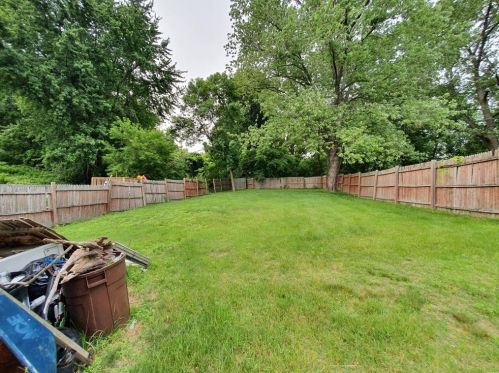 42 Irene St, Chicopee MA 01013-4012 exterior