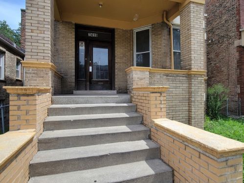 7419 Ingleside Ave, Chicago, IL 60619-2033