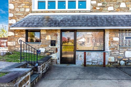 8597 Bustleton Ave, Philadelphia, PA 19152-1215