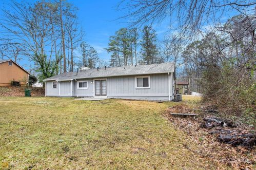 972 Timbervale Ln, Lithonia GA  30058-6010 exterior