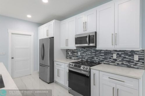 2470 Webster Ln, Fort Pierce FL 34953-5751 exterior