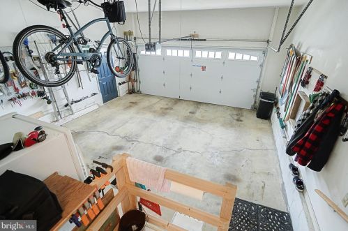 409 Chapelwood Dr, Hanover PA  17331-5232 exterior