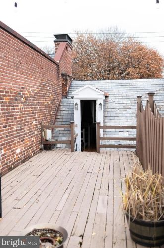 138 Lime St, Lancaster PA 17602-4325 exterior