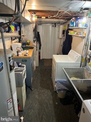 7158 Erdrick St, Philadelphia PA 19135-2602 exterior