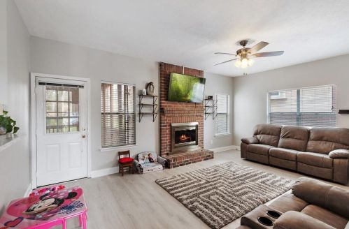 629 Shr Rd, Lithonia GA 30058-5991 exterior