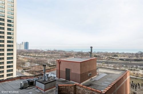 1160 Michigan Ave, Chicago IL  60605-2776 exterior
