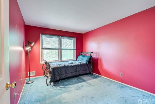 24 Harold Ave, Edison NJ 08820-2103 exterior