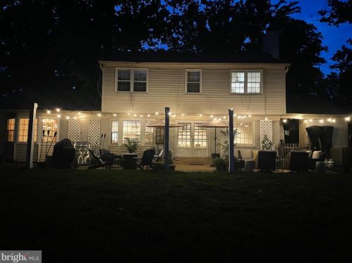 625 Goldsborough Dr, Rockville MD 20850-1904 exterior