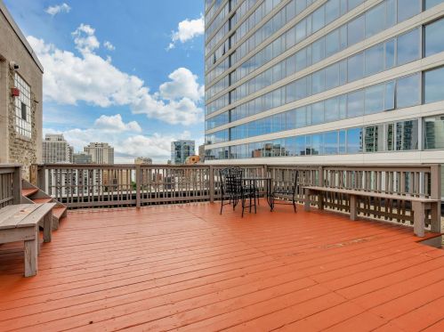 1211 La Salle St, Chicago IL  exterior