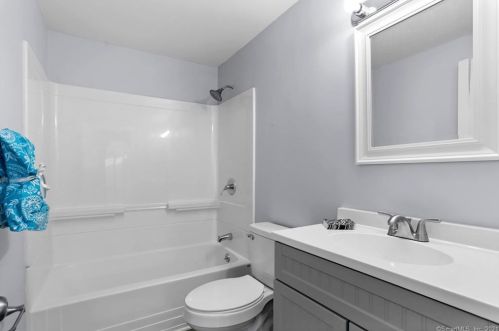 10 Autumn St, Norwalk CT 06850-2501 exterior