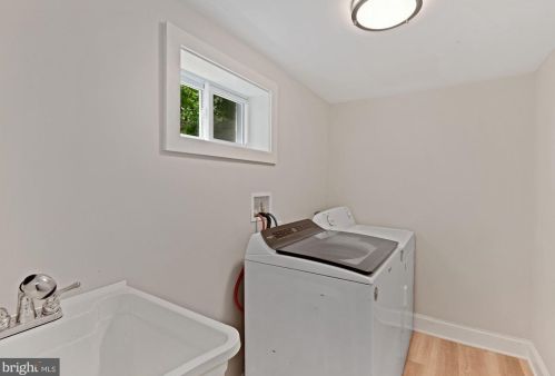 12914 Evanston St, Rockville MD 20853-3002 exterior