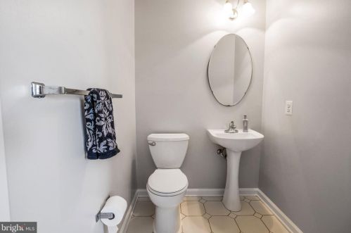 13504 Hayworth Dr, Rockville MD  20854-6395 exterior