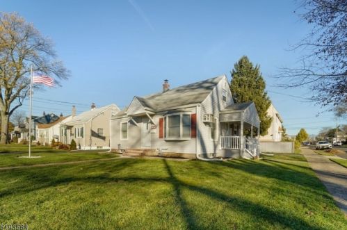 43 6th Ave, Paterson NJ  07506-1403 exterior