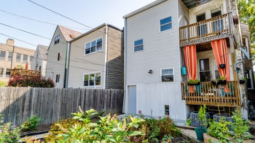 2620 Monticello Ave, Chicago IL 60618-5477 exterior