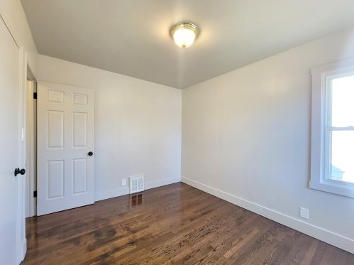 3148 Chase Ave, Milwaukee WI  53207-2636 exterior