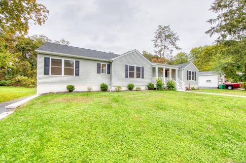 45 Spackenkill Rd, Poughkeepsie, NY 12603-5318