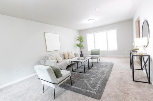 2957 Eleanor Ter, Atlanta GA  30318-6078 exterior