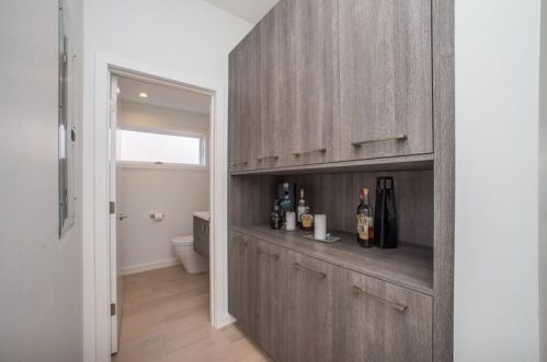 216 39 St, Pittsburgh PA 15201-1810 exterior