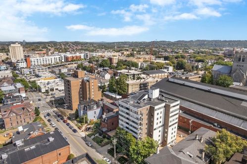 333 Highland Ave, Pittsburgh PA 15206-4271 exterior