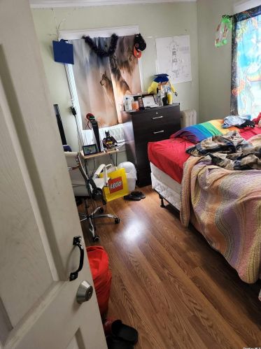 56 Jamaica Ave, Valley Stream NY 11580-6314 exterior