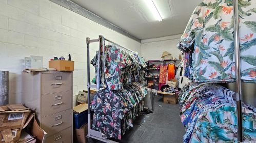 1734 Kahai St, Honolulu HI 96819-3913 exterior