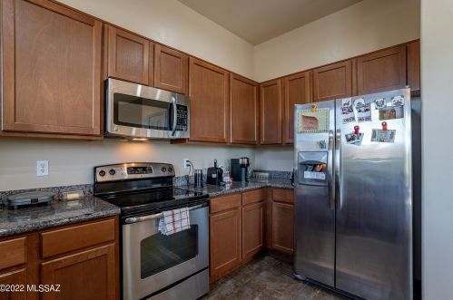 150 Castlefield Cir, Tucson AZ  85704-5783 exterior