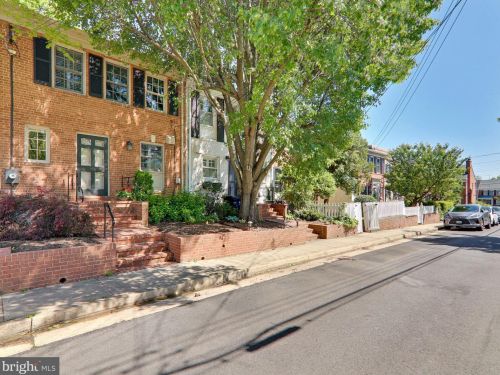 812 Fairfax St, Alexandria VA  22314-1703 exterior