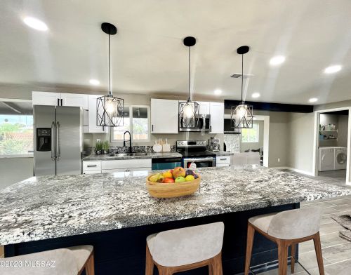 2520 Calle Cordova, Tucson AZ  85710-5732 exterior