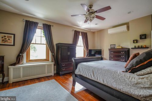 1128 Marlborough St, Philadelphia PA 19125-4113 exterior