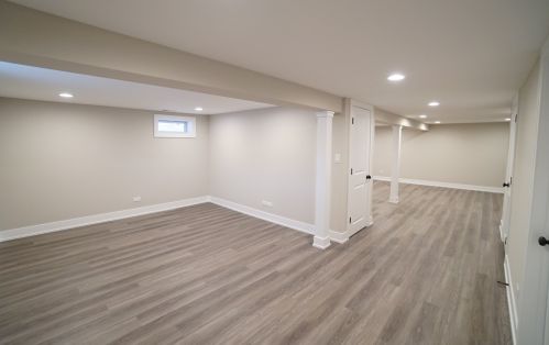 5249 Melvina Ave, Chicago IL 60638-4306 exterior