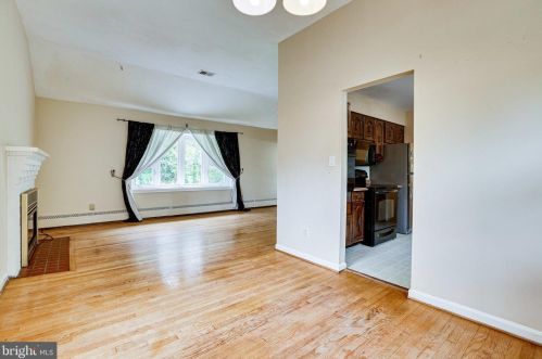 4301 Laurel Rd, Alexandria VA 22309-2520 exterior