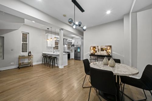 1933 Ohio St, Chicago IL 60624-1047 exterior