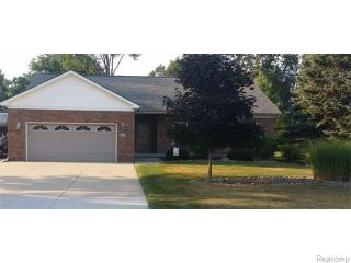 342 Carter Dr, Troy, MI 48098-4611