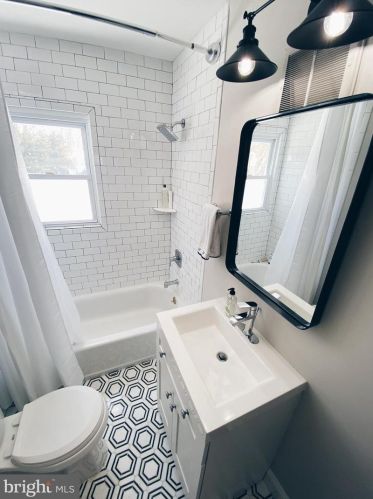 226 Sandalwood Ave, Trenton NJ 08619-2335 exterior