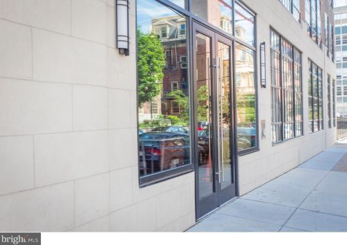 600 Broad St, Philadelphia PA 19146-1614 exterior