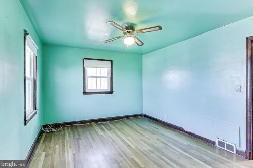 1837 T St, Washington DC 20020-4635 exterior