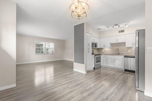 1920 Crenshaw St, Tampa FL  33610-1036 exterior