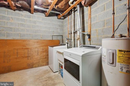 3110 Apple Rd, Washington DC 20018-1605 exterior