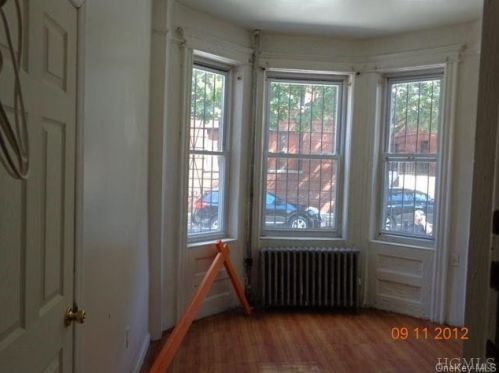 788 Garden St, Bronx NY 10460-1104 exterior