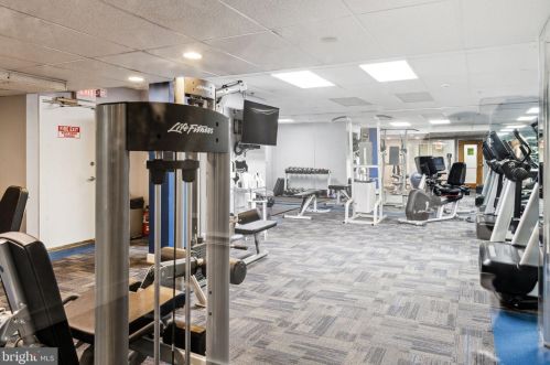 200 Lombard St, Philadelphia PA 19147-1605 exterior