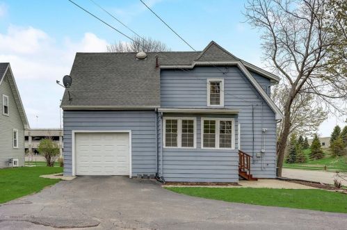 656 99, Milwaukee WI 53227-4253 exterior