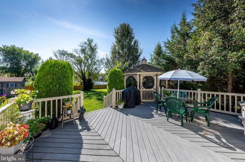 432 Labrador Trl, Harrison Township NJ 08062-3220 exterior