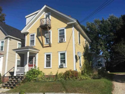 37 Grove St, Dover, NH 03820-2977